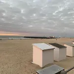 On Seafront Near Casino Lägenhet