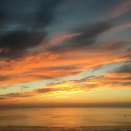 شقة On Seafront Near Casino