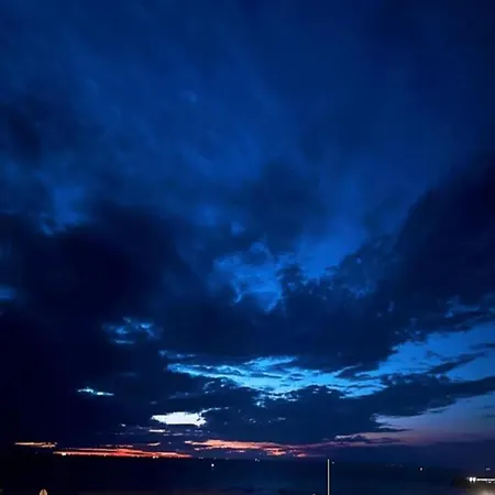 شقة On Seafront Near Casino