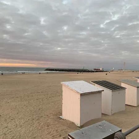 On Seafront Near Casino Appartement