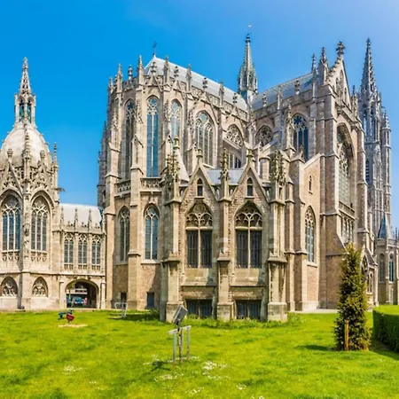 On Seafront Near Casino Διαμέρισμα