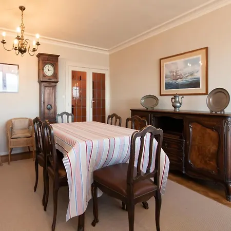 On Seafront Near Casino Οστένδη