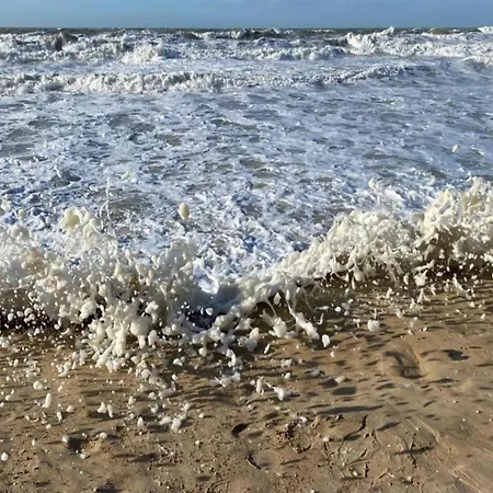On Seafront Near Casino Οστένδη